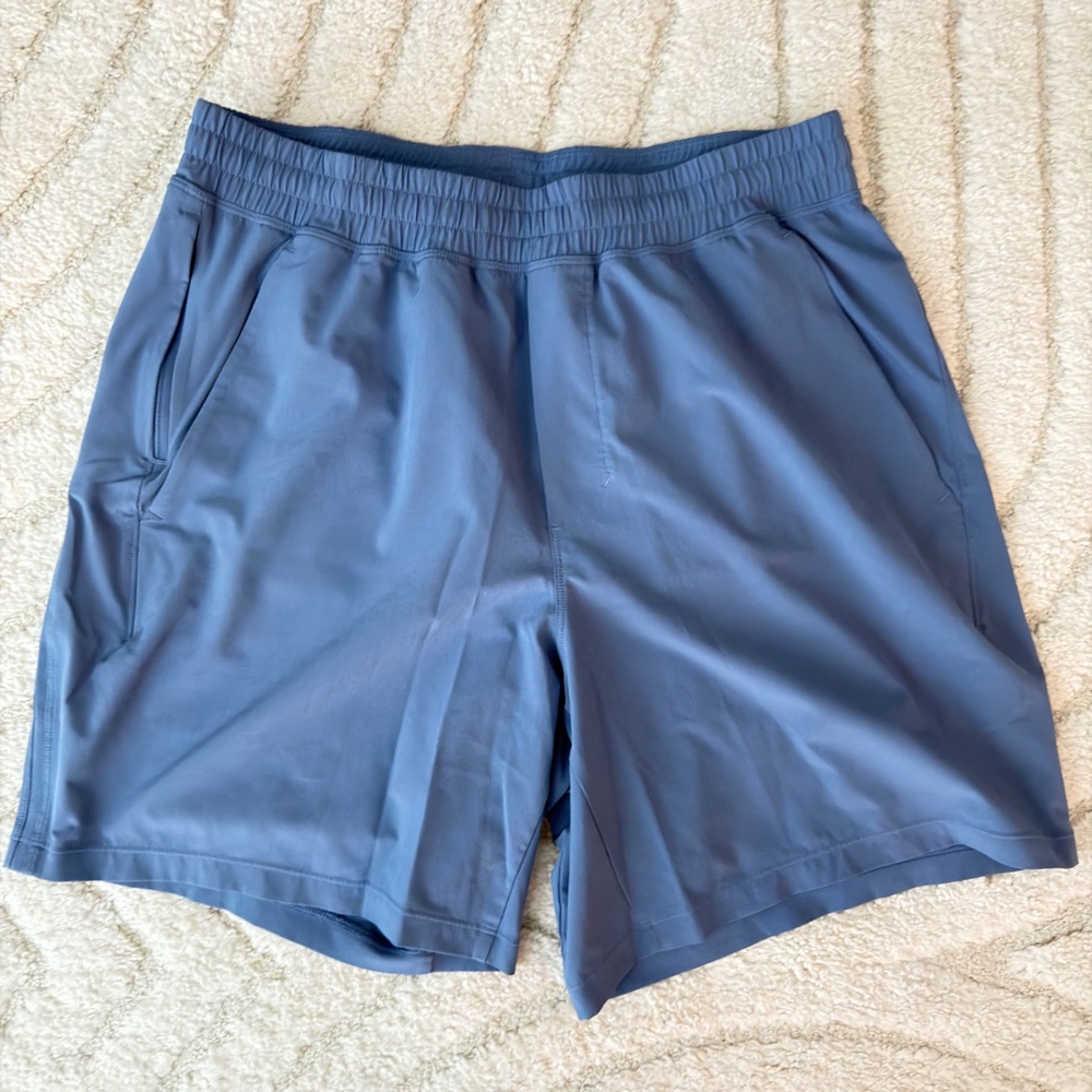 Lululemon Pacebreaker 7” Shorts Size Medium